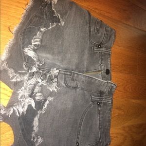 Black super stretch high rise jean shorts